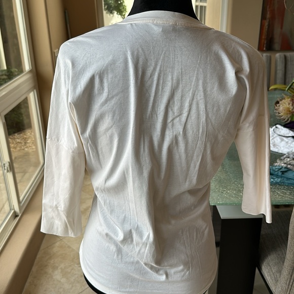 NWOT LOUIS VUITTON CREAM COLORED TOP W/ LV HEART SHAPED PIN SIZE SM.  FABULOUS! - Picture 5 of 12